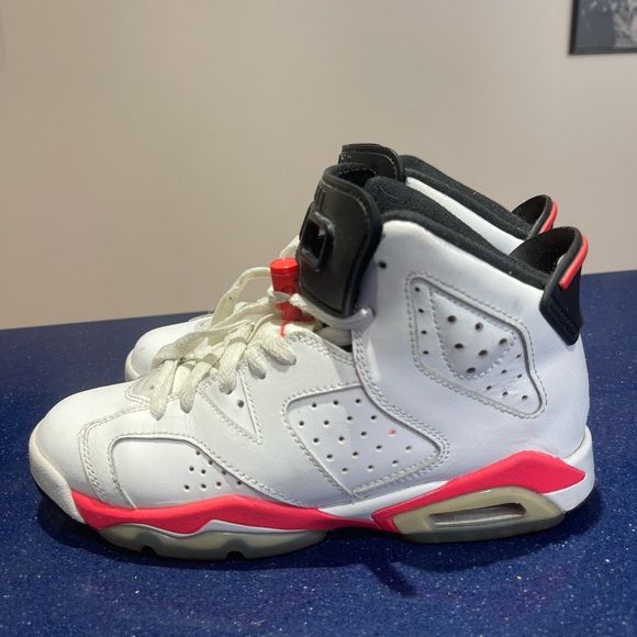 Air Jordan 6 retro white infrared sneakers - Picture 4 of 7
